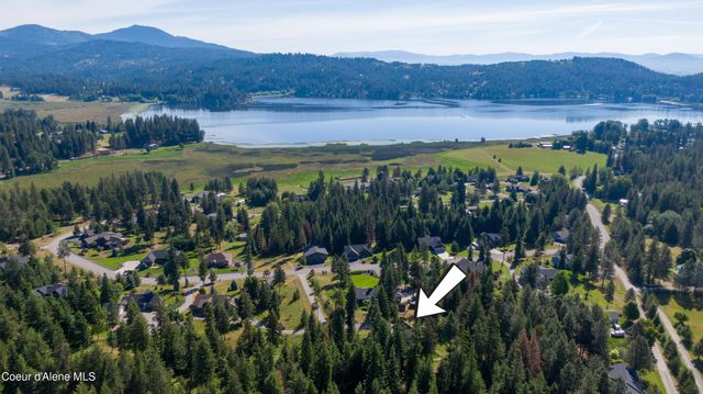 19058 W Panther Rock CT, Hauser, ID 83854