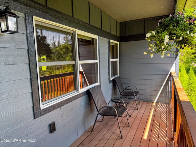 19058 W Panther Rock CT, Hauser, ID 83854