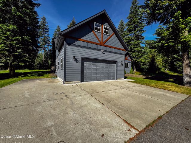 19058 W Panther Rock CT, Hauser, ID 83854