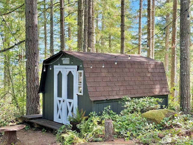 49923 146th Avenue E, Eatonville, WA 98328