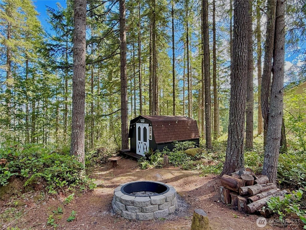 49923 146th Avenue E, Eatonville, WA 98328