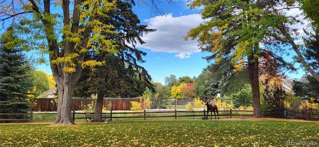 2429 S Chase Lane, Lakewood, CO 80227