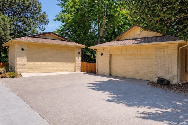 2429 S Chase Lane, Lakewood, CO 80227