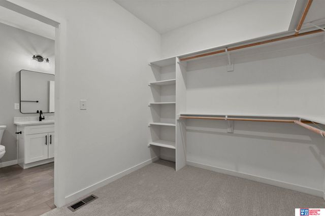 10721 Majestic Lane, Lincoln, NE 68527