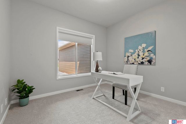 10721 Majestic Lane, Lincoln, NE 68527