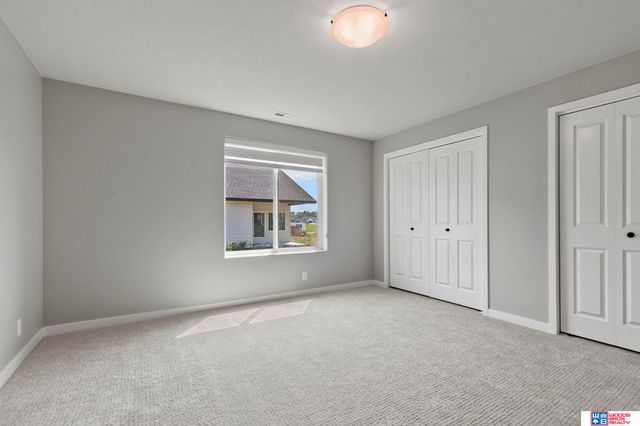 10721 Majestic Lane, Lincoln, NE 68527