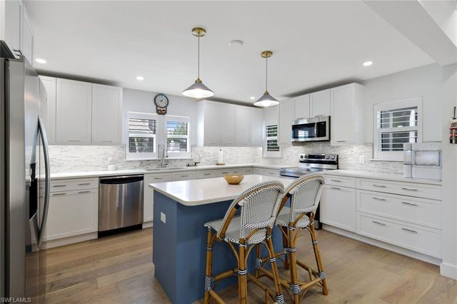 1063 Frank Whiteman BLVD, Naples, FL 34103