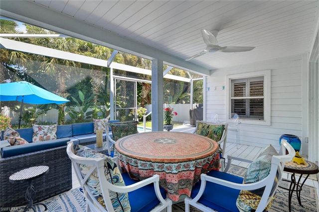 1063 Frank Whiteman BLVD, Naples, FL 34103