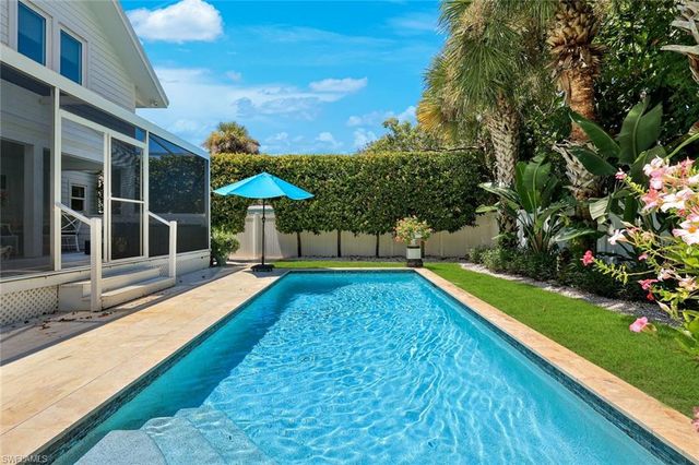 1063 Frank Whiteman BLVD, Naples, FL 34103