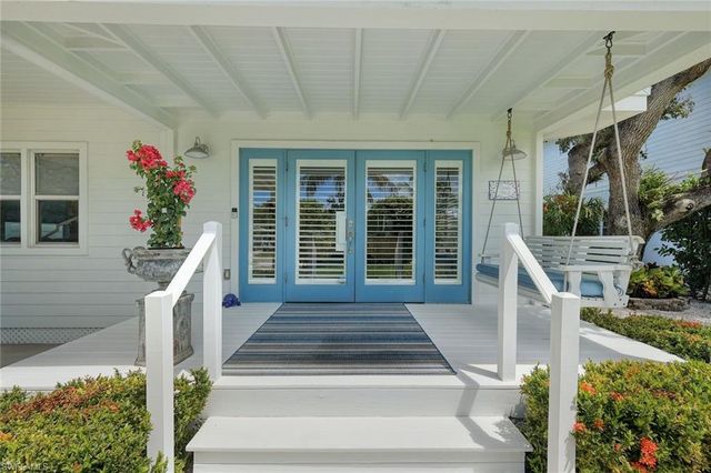 1063 Frank Whiteman BLVD, Naples, FL 34103