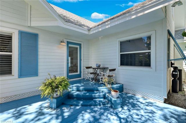1063 Frank Whiteman BLVD, Naples, FL 34103