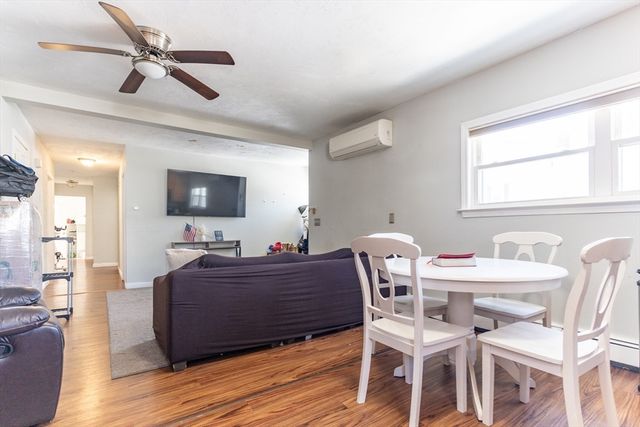 14 Pleasant St B, Franklin, MA 02038