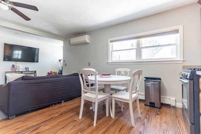 14 Pleasant St B, Franklin, MA 02038