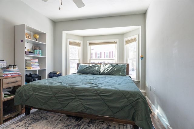 14 Pleasant St B, Franklin, MA 02038