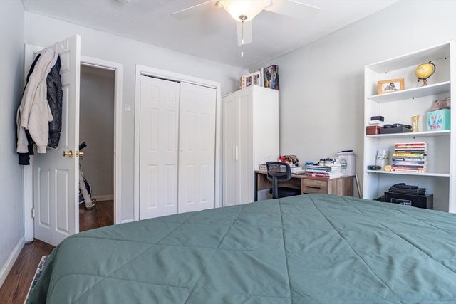 14 Pleasant St B, Franklin, MA 02038