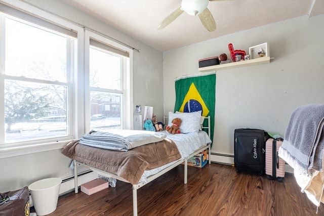 14 Pleasant St B, Franklin, MA 02038