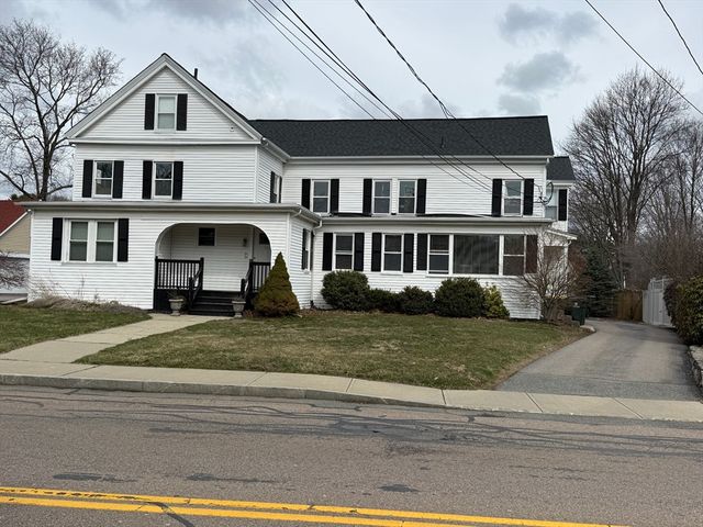 14 Pleasant St B, Franklin, MA 02038