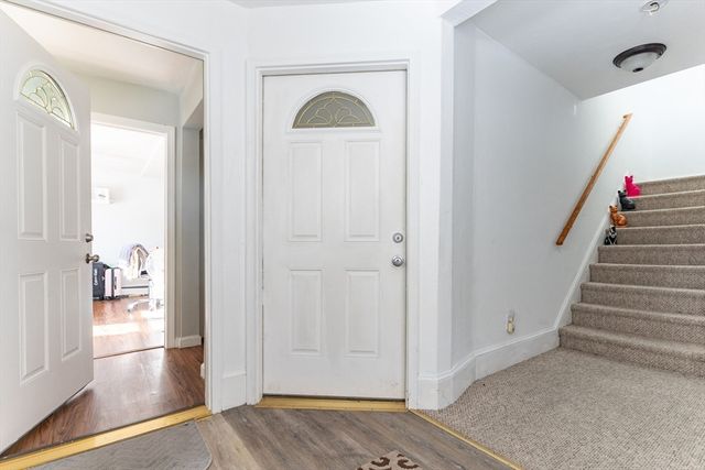 14 Pleasant St B, Franklin, MA 02038