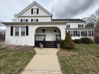 14 Pleasant St B, Franklin, MA 02038