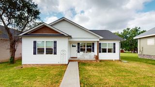 594 Main St, Burns, TN 37029