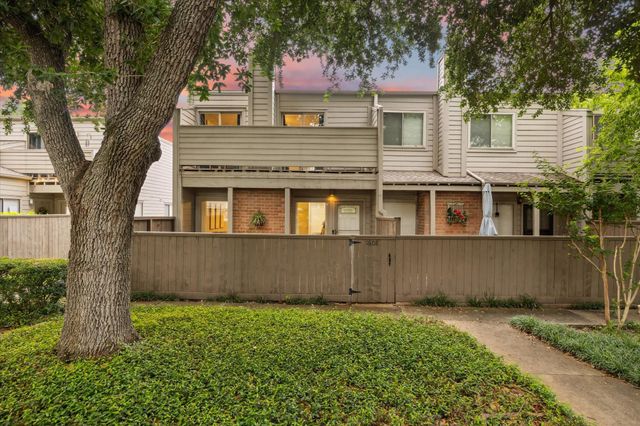 1608 Prairie Mark Lane, Houston, TX 77077