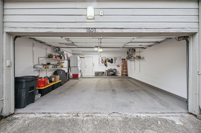 1608 Prairie Mark Lane, Houston, TX 77077