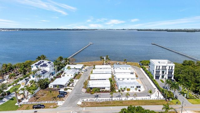 91 CABALLO WAY, Bradenton, FL 34209