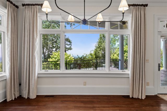 2241 Heavenly View, Ooltewah, TN 37363