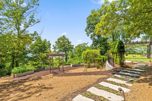 2241 Heavenly View, Ooltewah, TN 37363