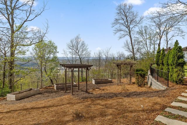 2241 Heavenly View, Ooltewah, TN 37363