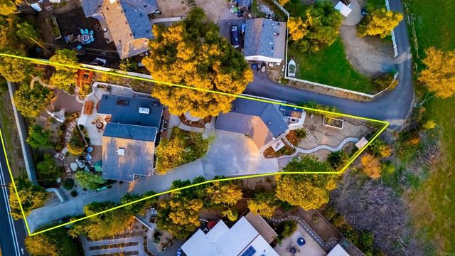 2469 E Mission Road, Fallbrook, CA 92028