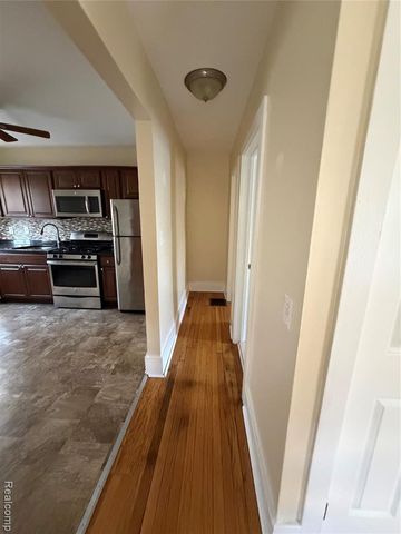 247 Girard Avenue, Royal Oak, MI 48073