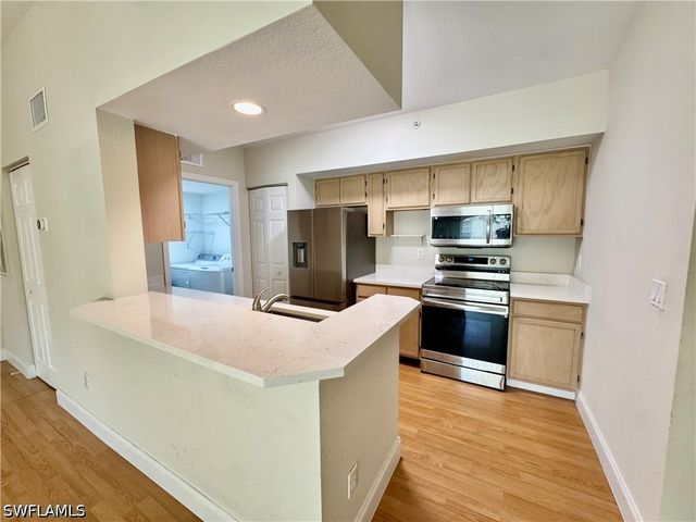 4620 Saint Croix LN 932, Naples, FL 34109