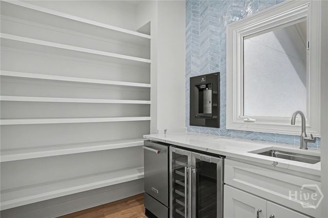 6 Hardwicke Lane, Savannah, GA 31411