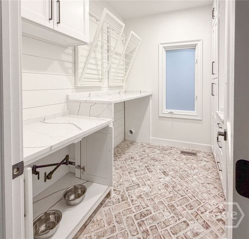 6 Hardwicke Lane, Savannah, GA 31411