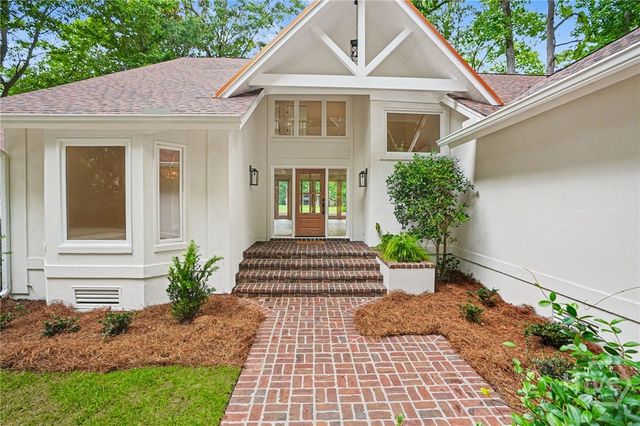6 Hardwicke Lane, Savannah, GA 31411