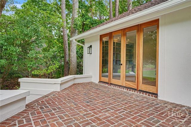 6 Hardwicke Lane, Savannah, GA 31411