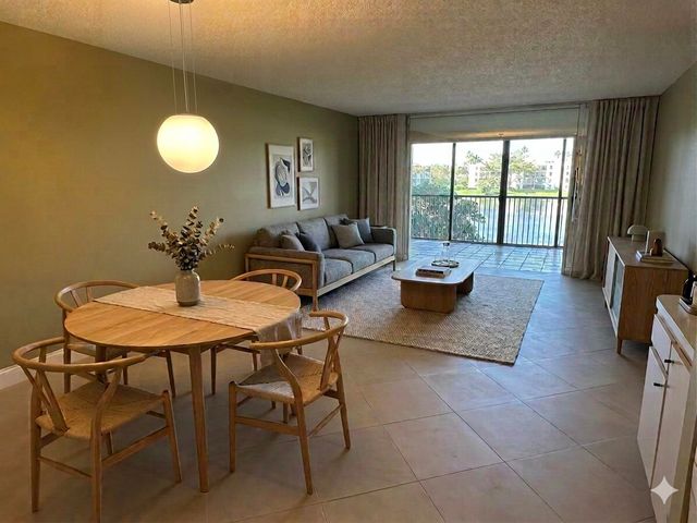 14460 Strathmore Lane 306, Delray Beach, FL 33446