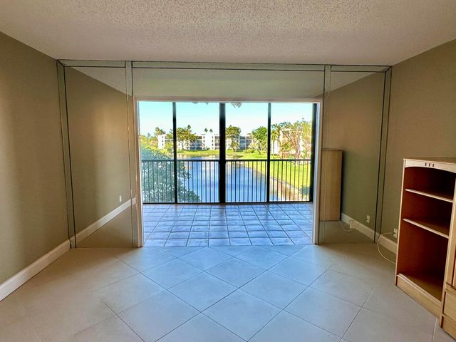 14460 Strathmore Lane 306, Delray Beach, FL 33446