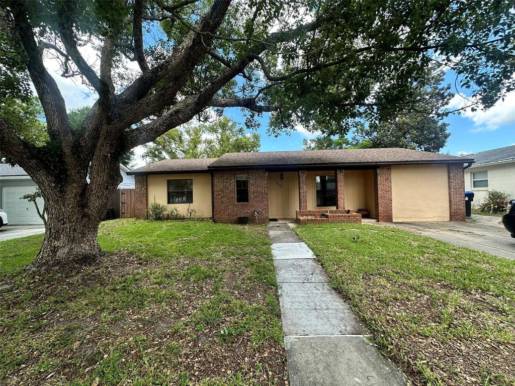 5626 STULL AVENUE, Orlando, FL 32810