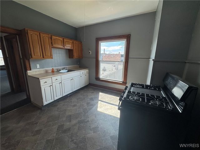 908 Tonawanda Street, Buffalo, NY 14207