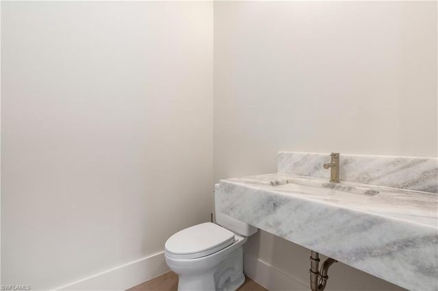 9678 Moonflower CT, Naples, FL 34114