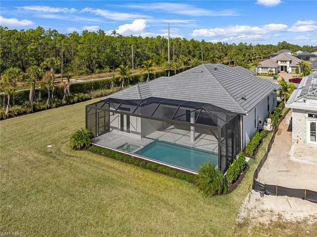 9678 Moonflower CT, Naples, FL 34114