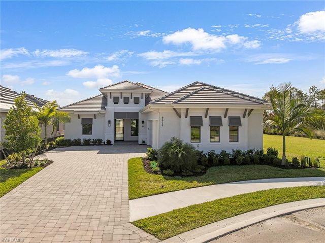 9678 Moonflower CT, Naples, FL 34114