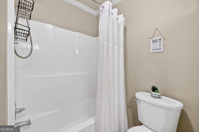 8635 Sapphire Lane, Gainesville, GA 30506