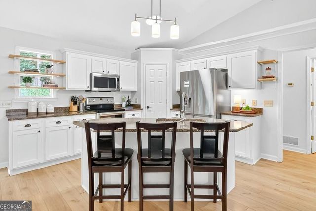 8635 Sapphire Lane, Gainesville, GA 30506