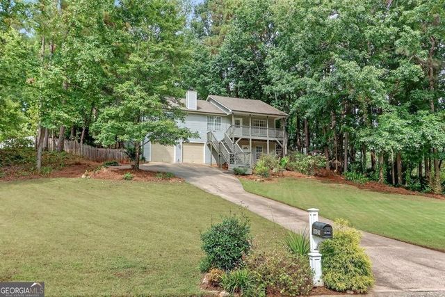 8635 Sapphire Lane, Gainesville, GA 30506