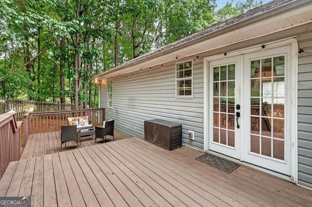 8635 Sapphire Lane, Gainesville, GA 30506