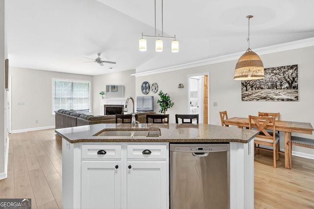 8635 Sapphire Lane, Gainesville, GA 30506