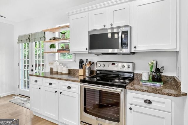 8635 Sapphire Lane, Gainesville, GA 30506